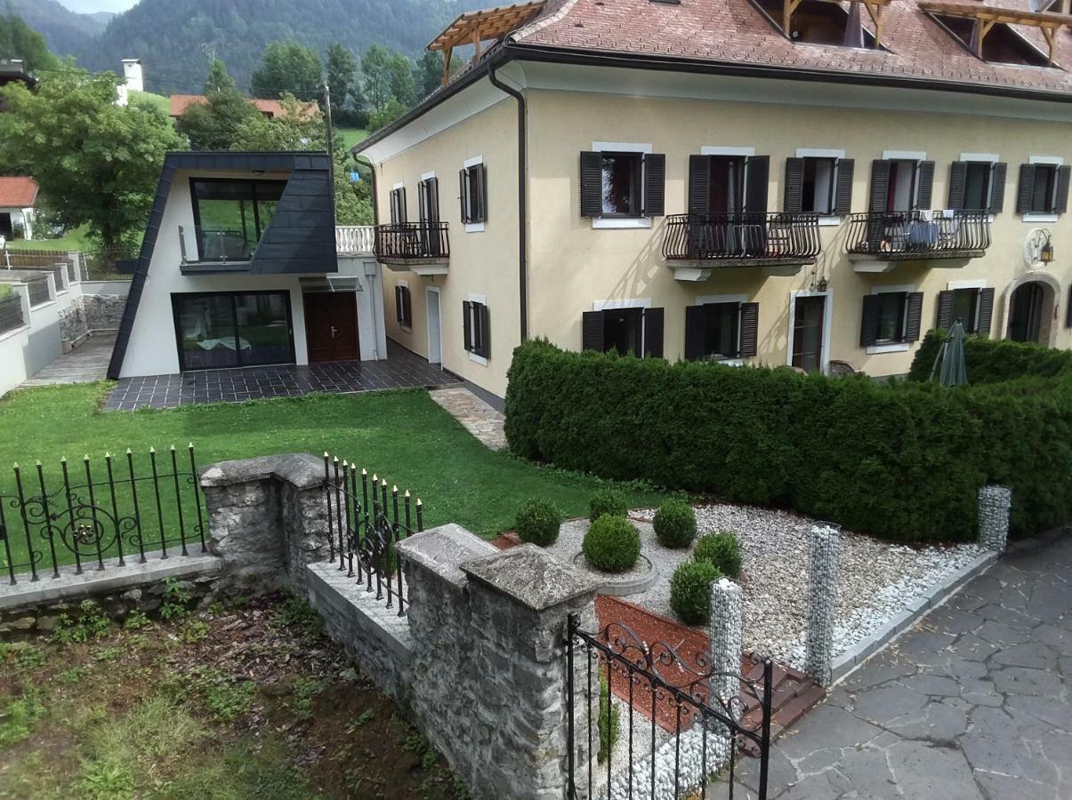 Garten- & Loggia-Appartement Herrenhaus Dellach im Drautal Exterior photo